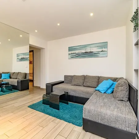 아파트 Maksim And Timon