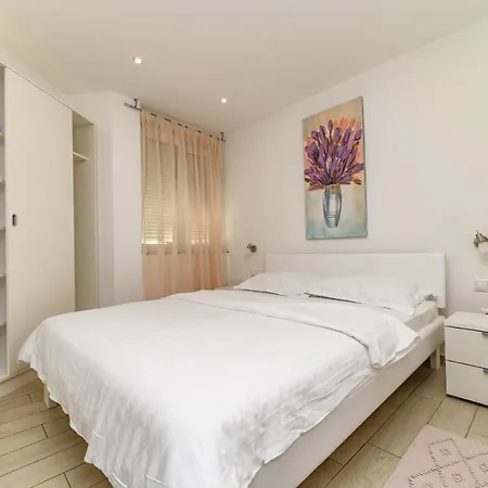 Apartment Maksim And Timon Krk Town
