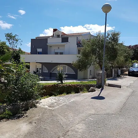 Apartment Maksim And Timon Krk Town