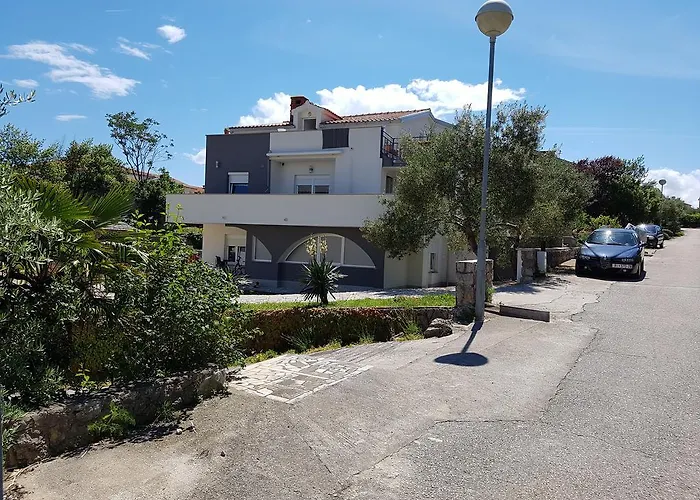 Apartament Maksim And Timon Veglia