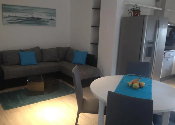 Apartament Maksim And Timon *